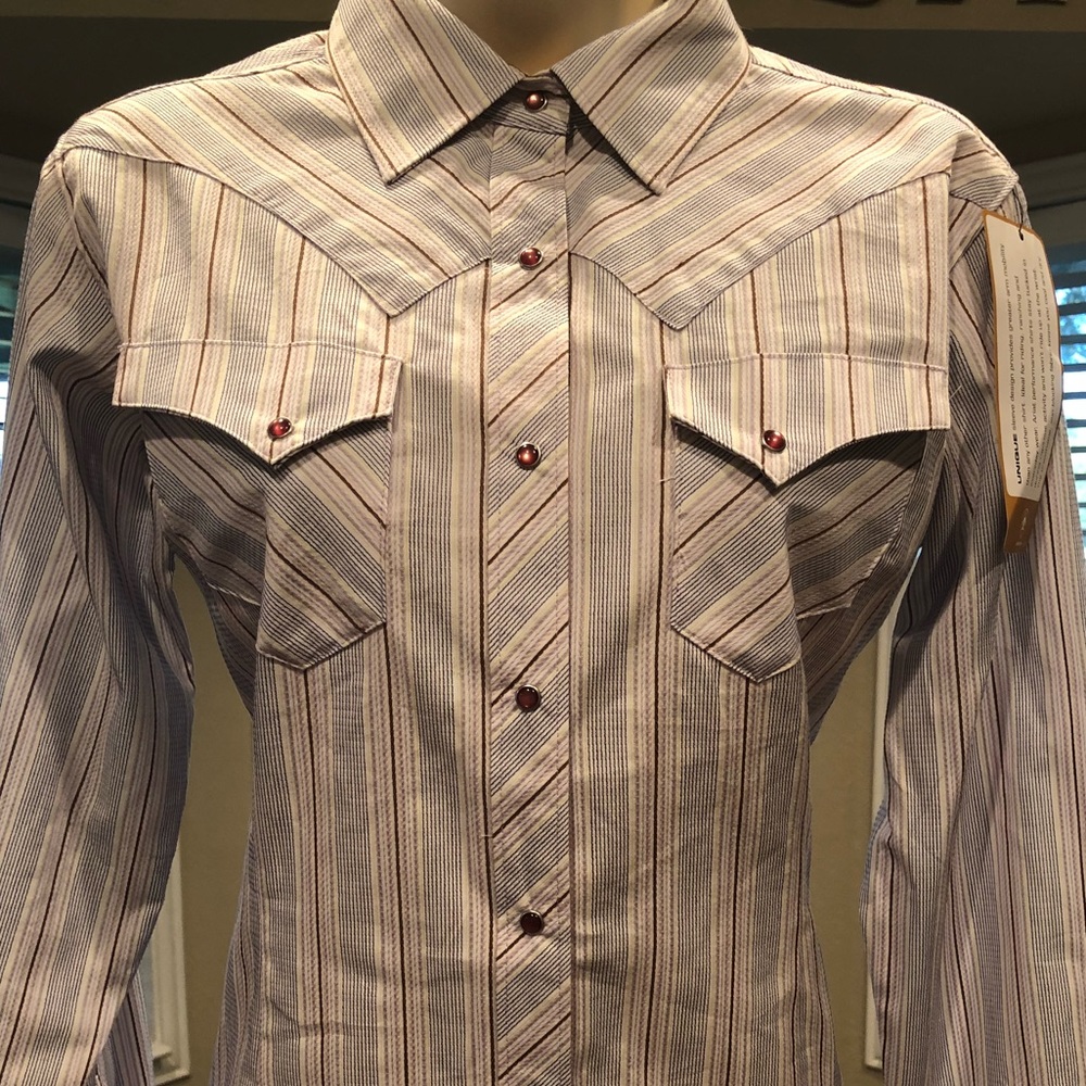 Women’s ARIAT button down